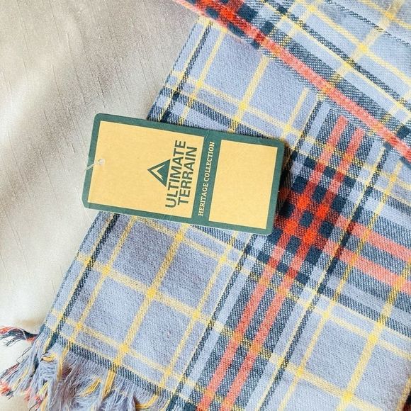Ultimate Terrain Heritage Collection Women’s Scarf - Picture 2 of 5